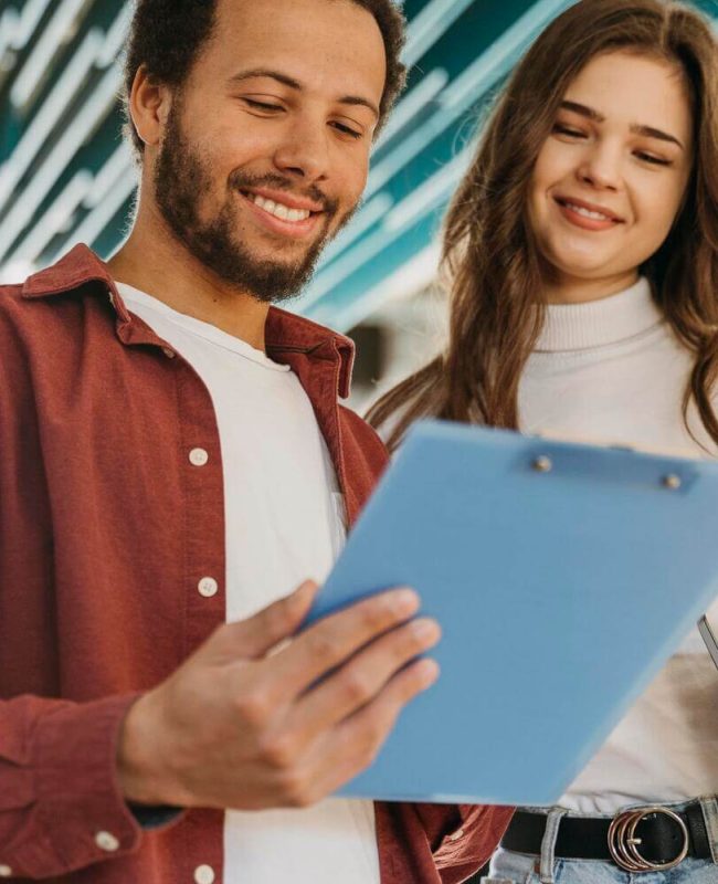 reunion-de-equipo-en-la-oficina